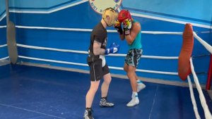 Как высокий боксёр теряет преимущество в бою, слабо используя свои природные данные!