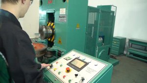 Пресс для закатки бандажей колесных пар ПБ7730