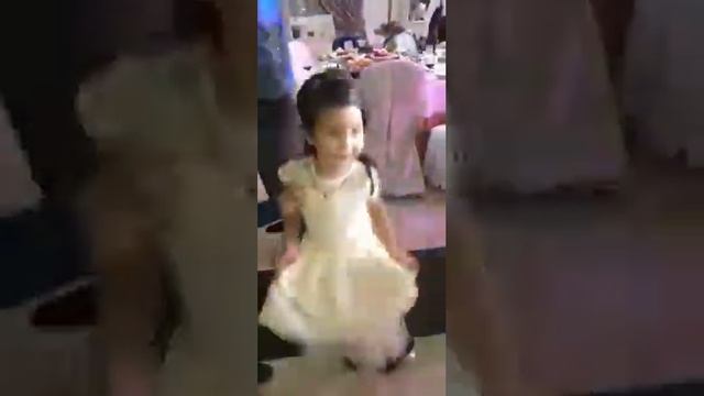 Прекрасно танцует смотреть онлайн