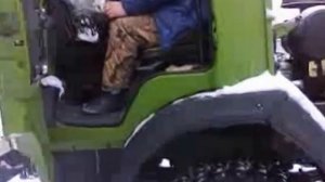 KAMAZ  Запуск движка в мороз.