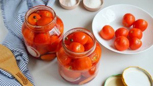 Консервированные помидоры со свеклой