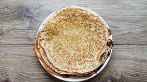 Блинчики с вишней и маскарпоне