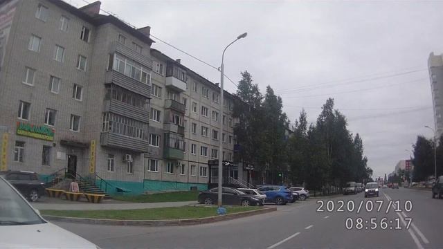 Из двора стоит знак только направо смотреть онлайн