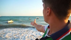 Купили на аукционе координаты автомобиля за 50 тысяч рублей, а они оказались в воде!