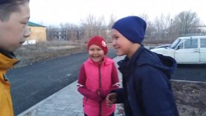 ПРАНК НАД ДРУЗЬЯМИ КРОВЬ ИЗО РТА!!!