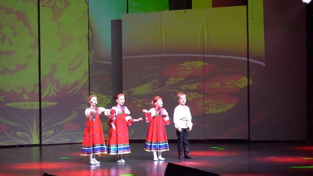 Вокально-хореографическая студия "Светоч" - Эх лапти мои смотреть онлайн