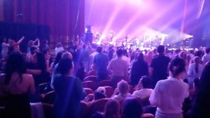 Главный хит французской певицы ZAZ ! Aлматы подпевает стоя