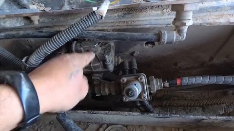 КамАЗ 53504 не качает воздух, и немного о воздушной системе