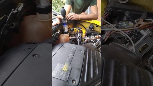 Renault kangoo пробита прокладка ГБЦ, А как узнали смотрите видео. смотреть онлайн