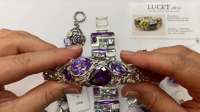 Комплекты украшений из серебра от заводов Вега и Циркон.