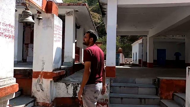 EK ANDEKHA GAON UTTARAKHAND KA смотреть онлайн