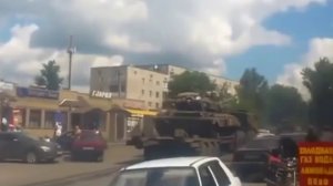 19.06.2014 Izum Column of tanks and military equipment are moved to Donetsk