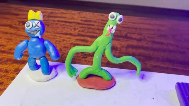 Радужные Друзья / Rainbow Friends лепим из пластилина / DAMIAN CLAY смотреть онлайн