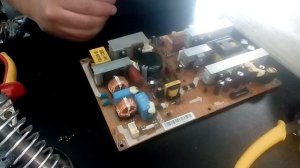 LCD Samsung LE37R81B bad capacitor replacement