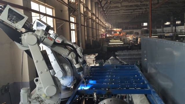 Роботизированный комплекс для сварки стремянок