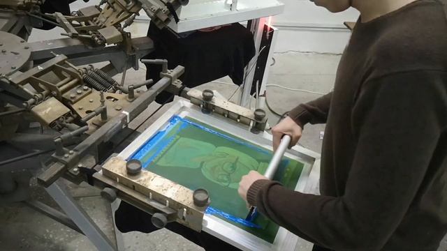 Имитация CMYK. Шелкография 5 цветов. HEADCRAFT смотреть онлайн