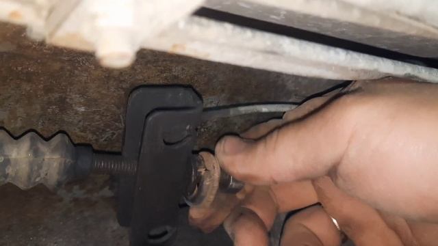 Почему не держит ручник? Ваз 2114 Как натянуть тросс? смотреть онлайн