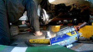 Citroen Berlingo 1.6HDI Замена приводных валов.