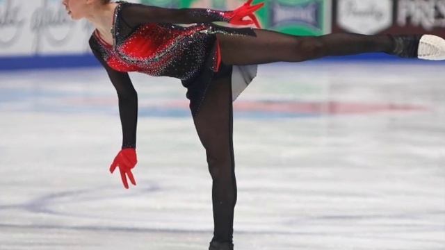 Прошла Мимо Фанатов и Даже Не Улыбнулась? Камила Валиева Вернулась в Россию Где Ее Встретил Оркестр смотреть онлайн