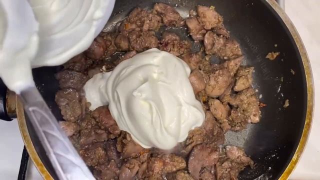 Как правильно и вкусно приготовить печень. Куриная печенка в сметане и сливках