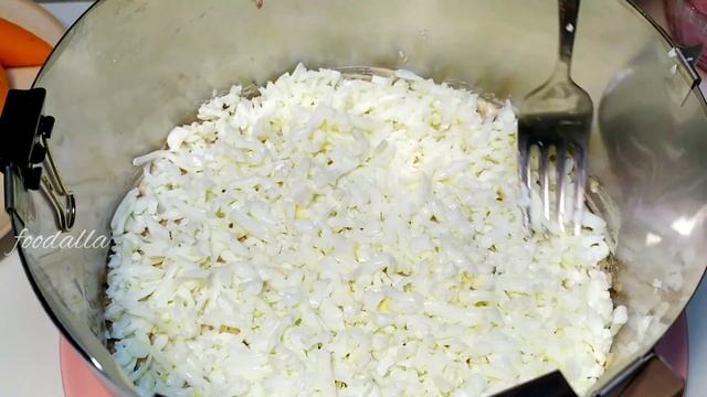 Вкусный слоеный салат "МИМОЗА"