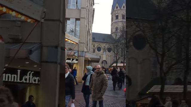 Weinachtsmarkt in Deutschland. Рождество в Германии