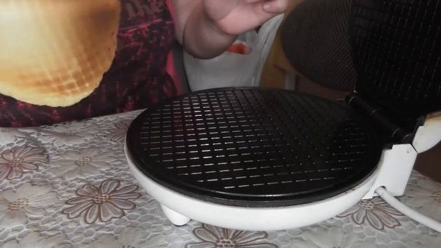 САМЫЙ ЛЕГКИЙ И БЫСТРЫЙ РЕЦЕПТ ВАФЕЛЬНЫХ ТРУБОЧЕК/ВАФЕЛЬНЫЕ ТРУБОЧКИ/СЕМЬЯДАНИЛОВЫХ