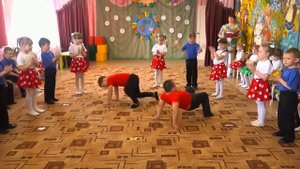 Танец: "Самовары - прянички"