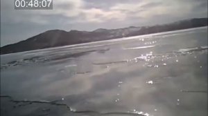 ?Шок контент ??? На Байкале Автомобиль провалился под лед и утонул. В салоне было 3 людей
