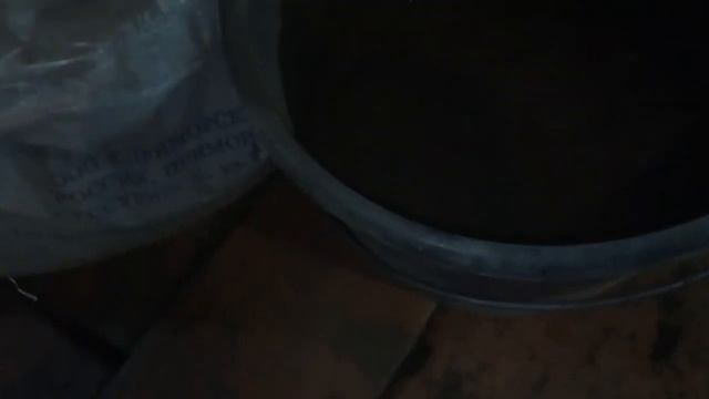 Замешиваем раствор для печки из БУ материала смотреть онлайн