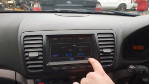 Установка часов на Subaru Legacy BL5 2007