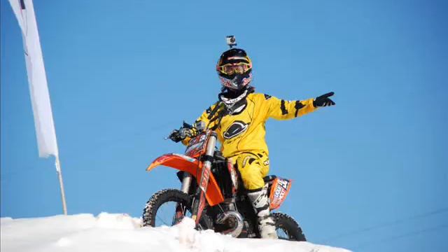 Мотокросс Россия (Русская зима 2010, г. Коломна) смотреть онлайн