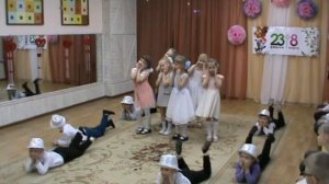 Танец " Мой любимый папа" танцуют дети подготовительной группы