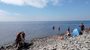 Дикий пляж в Анапе. Без комментариев