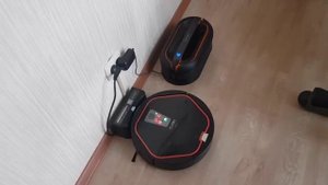 1 сезон 10 серия Говорящий робот пылесос Володя (iclebo arte).  После первой ночи с Машенькой