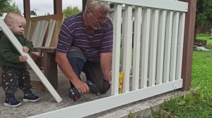 Красивое ограждение для беседки! Помогали все!