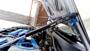 Упоры капота на Nissan Primera P11 видео 2