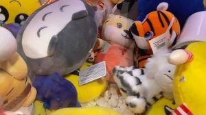 ВЫИГРАЛИ КИЛЛИ ВИЛЛИ В АППАРАТЕ С ИГРУШКАМИ!!! МНОГО ХВАТАЕК В ОДНОМ ВИДЕО!!!