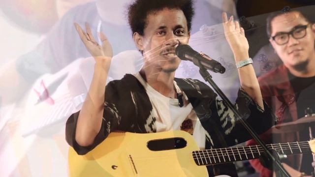 Cover Acoustic “Komang” by Raim Laode with LAVA ME 3 - Smart Guitar Carbon Fiber #LavaMusic #LavaMe смотреть онлайн