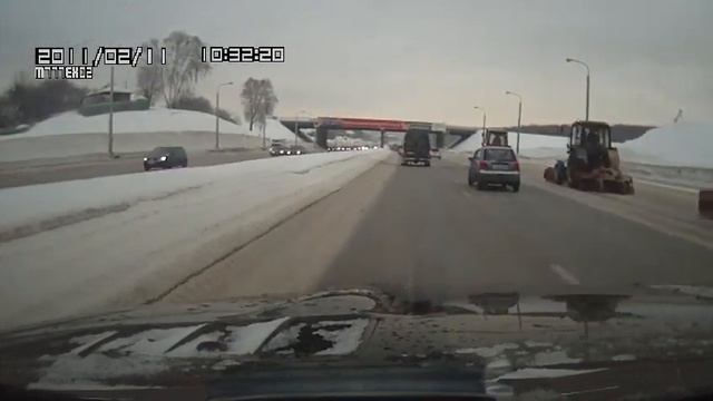 Соблюдай дистанцию, Не езди на Жигулях смотреть онлайн