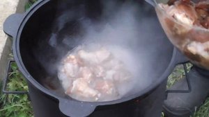 КУРИНЫЕ ПЛЕЧИКИ В СОУСЕ ТЕРИЯКИ В КАЗАНЕ НА КОСТРЕ!!!(ВАРИАНТ №1)