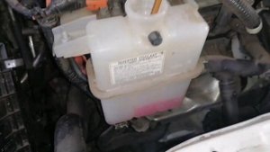 Toyota Noah Hybride X2Zr  Замена Охлаждающей Жидкости ДВС И Инвертора....
