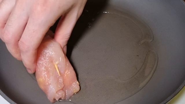 Куриные РУЛЕТИКИ)))ВСЕГДА УДАЧНОЕ горячие блюдо!!!