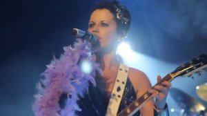 The Cranberries - Promises (Live @ Forum de Valencia / Venezuela )