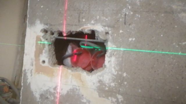 Розетки на фартуке симметрично раскладке плитки смотреть онлайн