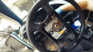 Кожаный трехспицевый руль на Passat B5 Замена руля Переноска из светодиодной лампы