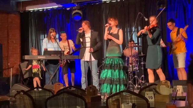 Илья Лавелин, Ариадна Карельская и Балтк-бенд - мой рок-н-ролл (cover) смотреть онлайн