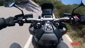 Yamaha T Max 2017  VS  Honda X-ADV