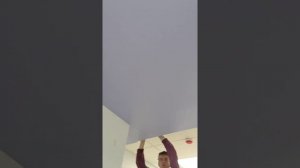 Клеем Линолеум на Потолок. Мы Лучшие Ребята!!!!!!!