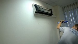 Что делать, если капает кондиционер?Прежде всего необходимо добраться до дренажа.